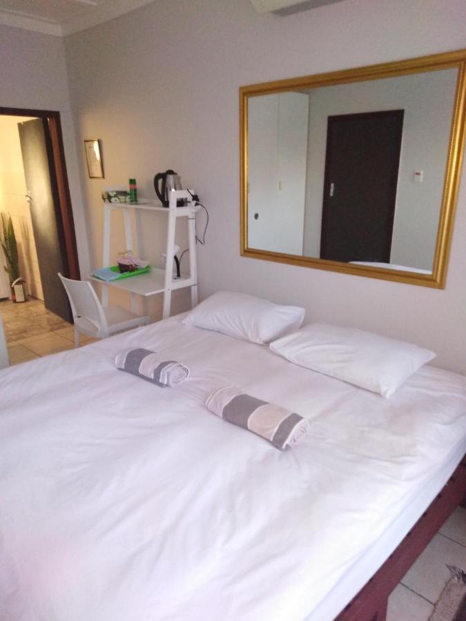 Xenia Bed&Breakfast Windhoek Exterior foto